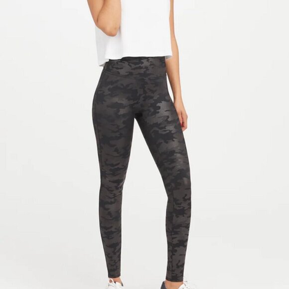 Spanx Camo Leggings - Picture 1 of 5